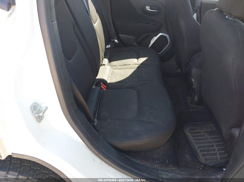 2018 JEEP RENEGADE auction photo 8