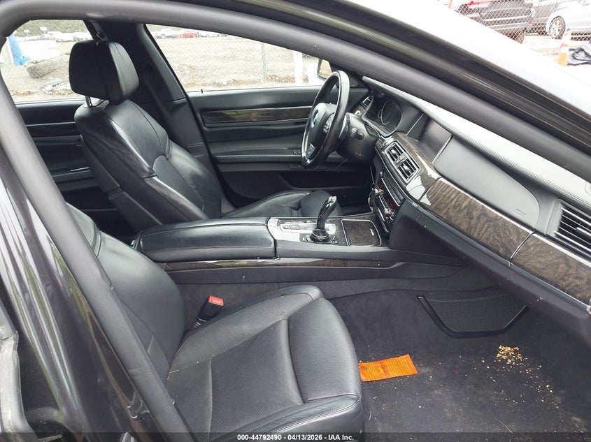 2015 BMW 750I auction photo 5