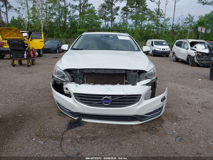 2015 Volvo V60 T5 Premier Plus VIN: YV140MEC2F1194829 Lot: 44792572