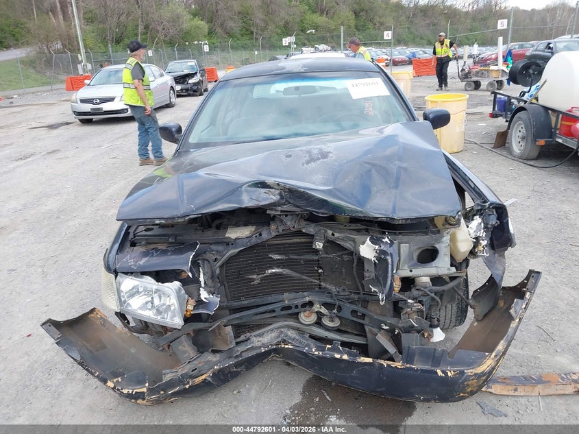 1999 Ford Crown Victoria Lx VIN: 2FAFP74W4XX119409 Lot: 44792601