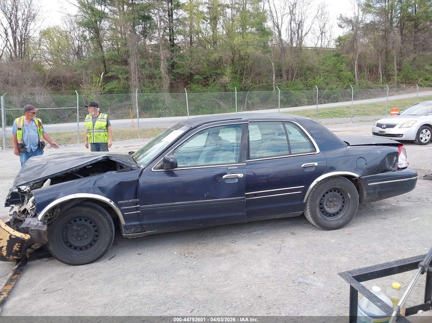 1999 Ford Crown Victoria Lx VIN: 2FAFP74W4XX119409 Lot: 44792601