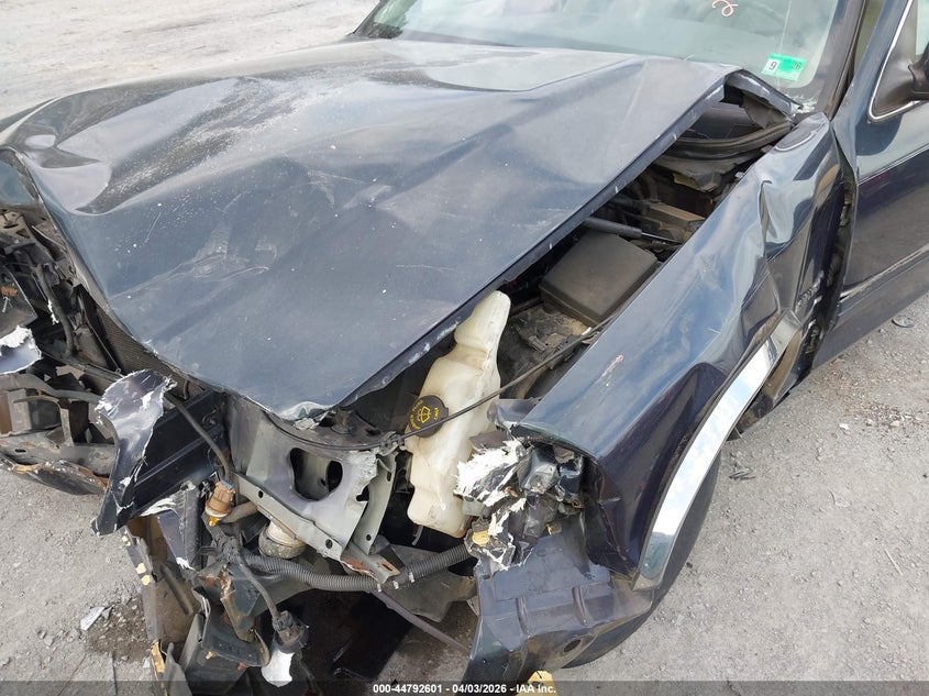 1999 Ford Crown Victoria Lx VIN: 2FAFP74W4XX119409 Lot: 44792601