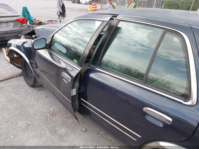 1999 Ford Crown Victoria Lx VIN: 2FAFP74W4XX119409 Lot: 44792601