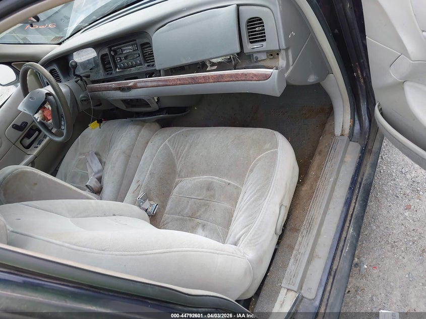 1999 Ford Crown Victoria Lx VIN: 2FAFP74W4XX119409 Lot: 44792601