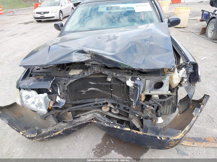 1999 Ford Crown Victoria Lx VIN: 2FAFP74W4XX119409 Lot: 44792601