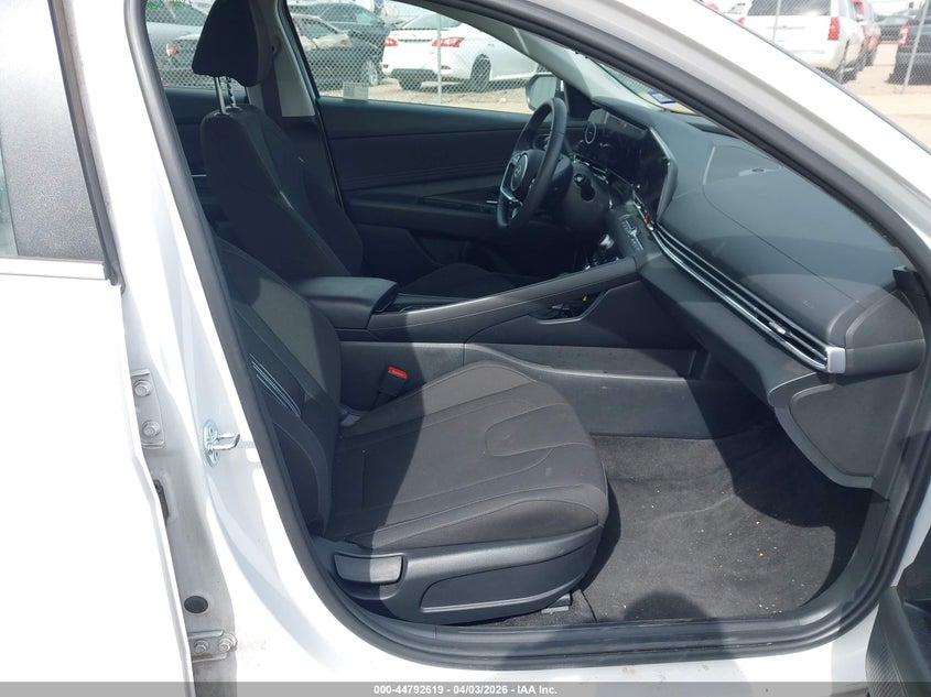 2025 Hyundai Elantra Sel Convenience