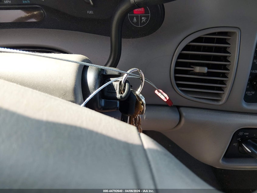 2000 Buick Century Custom VIN: 2G4WS52J3Y1100662 Lot: 44792640