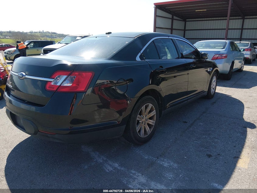 2010 Ford Taurus Se