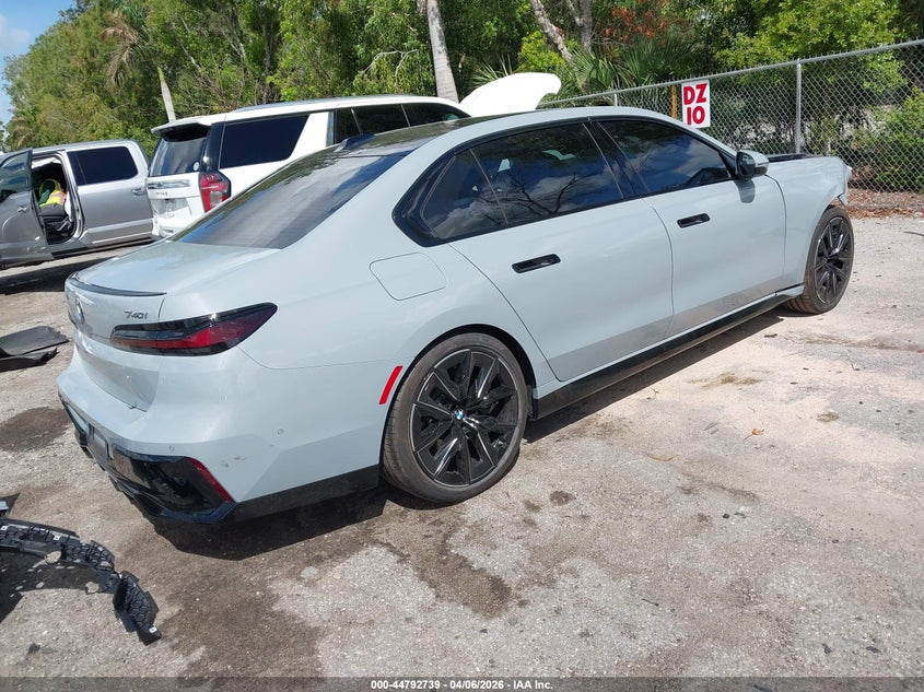 VIN: WBA23EH03TCW85421 2026 BMW 740I