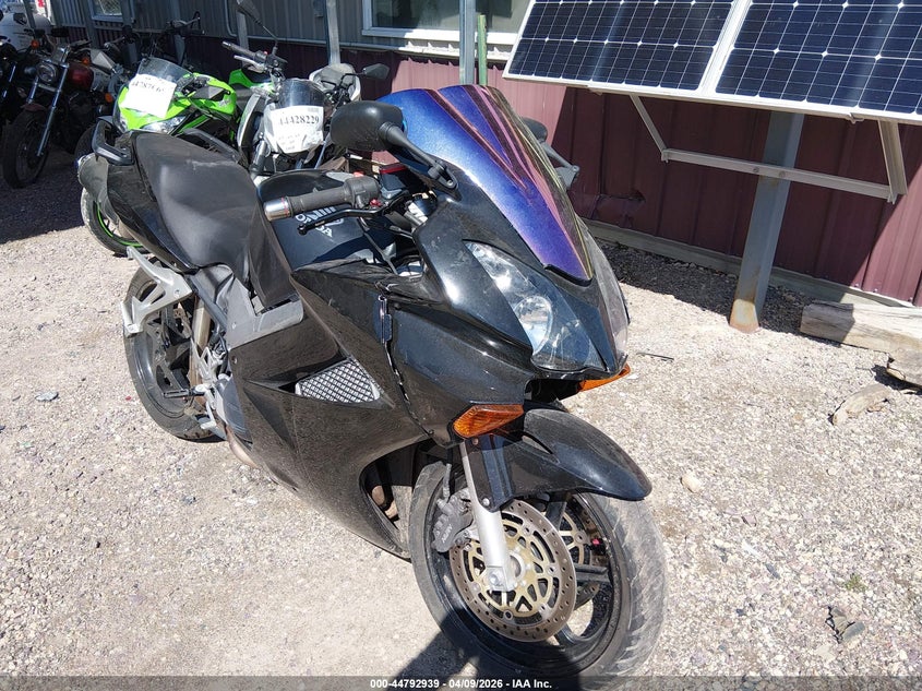 2004 Honda Vfr800