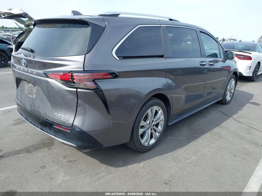 2023 Toyota Sienna Platinum