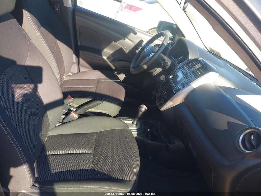 2017 Nissan Versa 1.6 Sv