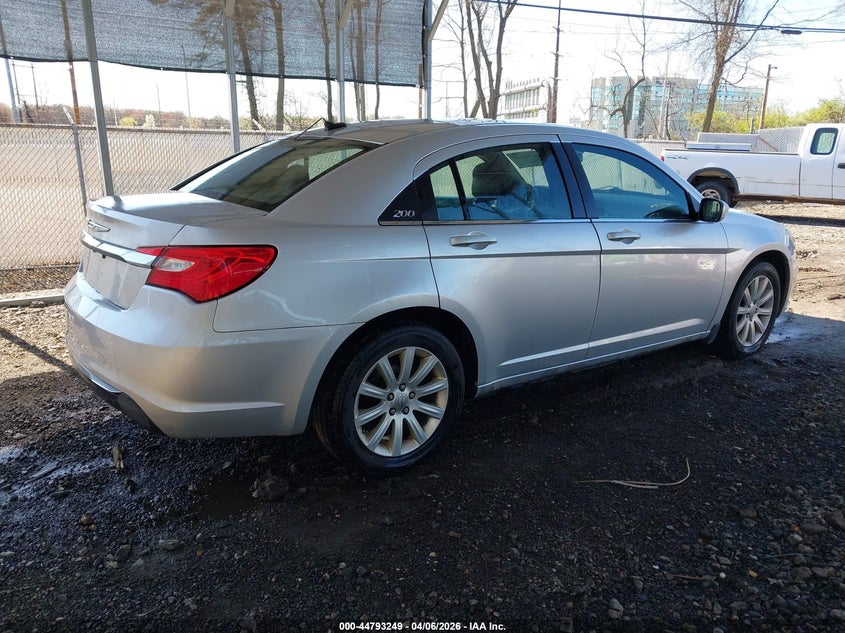 2011 Chrysler 200 Touring