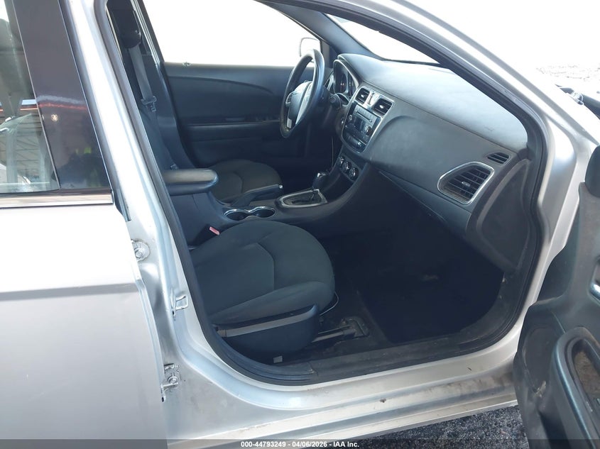 2011 Chrysler 200 Touring