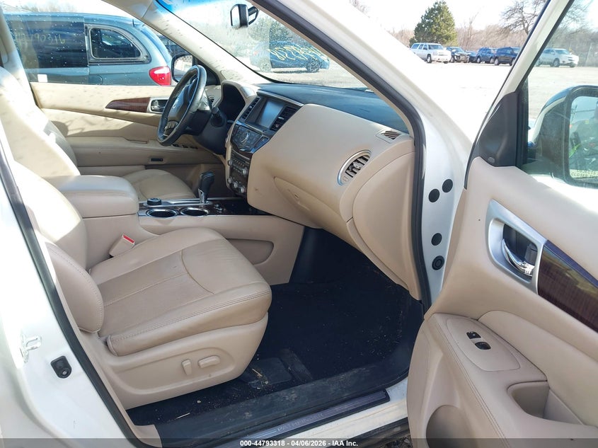 2016 Nissan Pathfinder Platinum
