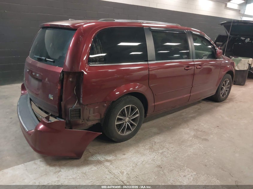 Vin: 2c4rdgcg7hr692935, lot: 45290761, dodge grand caravan sxt 20174