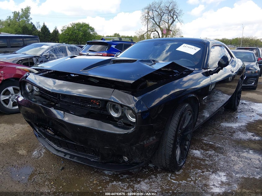 2C3CDZAT6FH715176 2015 Dodge Challenger 5.7 R/T black