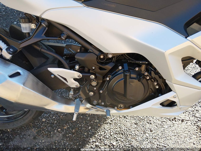 2025 KAWASAKI EX500 auction photo 8