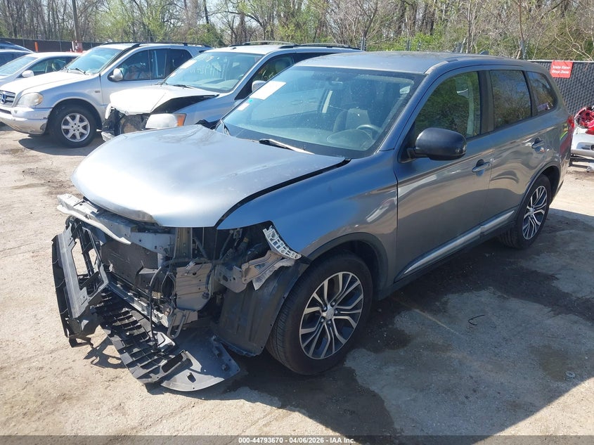 2018 Mitsubishi Outlander Es