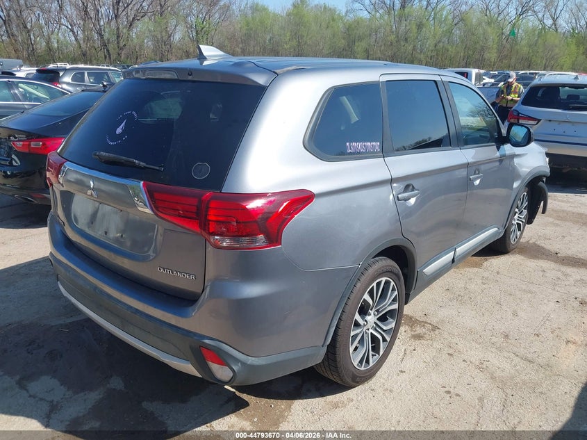 2018 Mitsubishi Outlander Es
