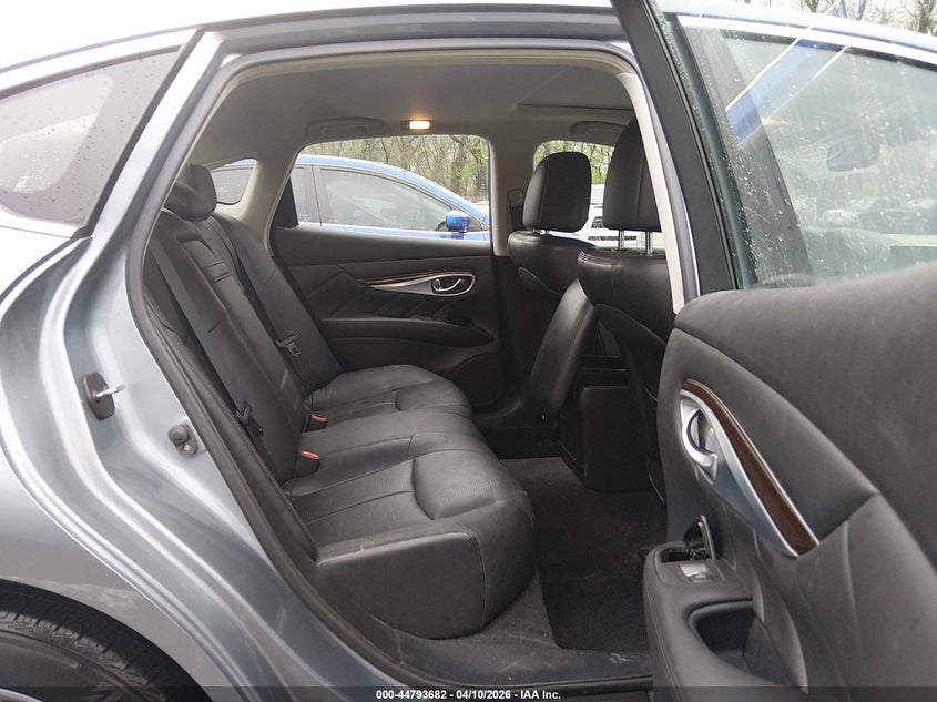 2018 Infiniti Q70 3.7 Luxe VIN: JN1BY1APXJM181074 Lot: 44793682