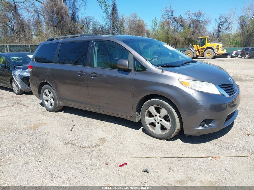 2011 Toyota Sienna Le V6