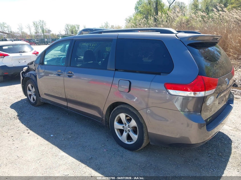 2011 Toyota Sienna Le V6