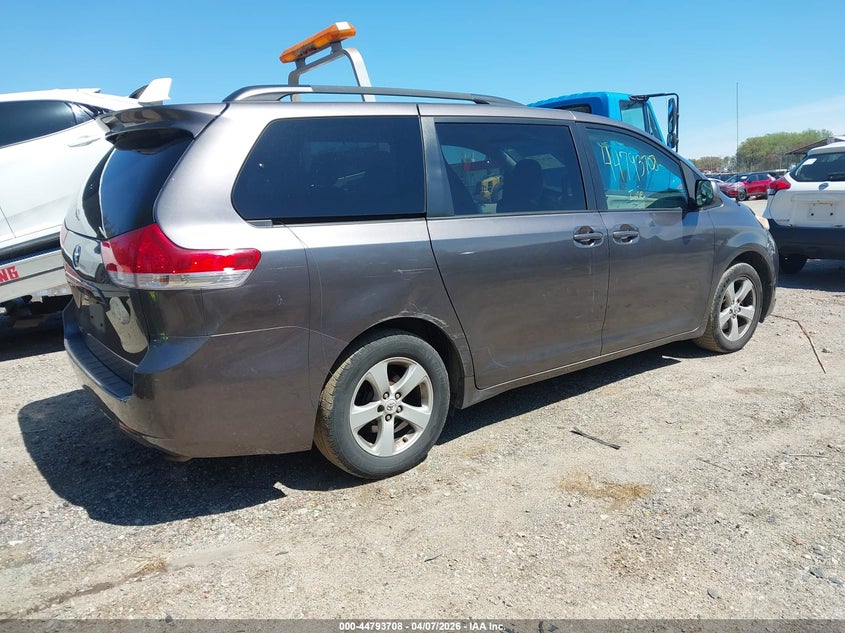 2011 Toyota Sienna Le V6