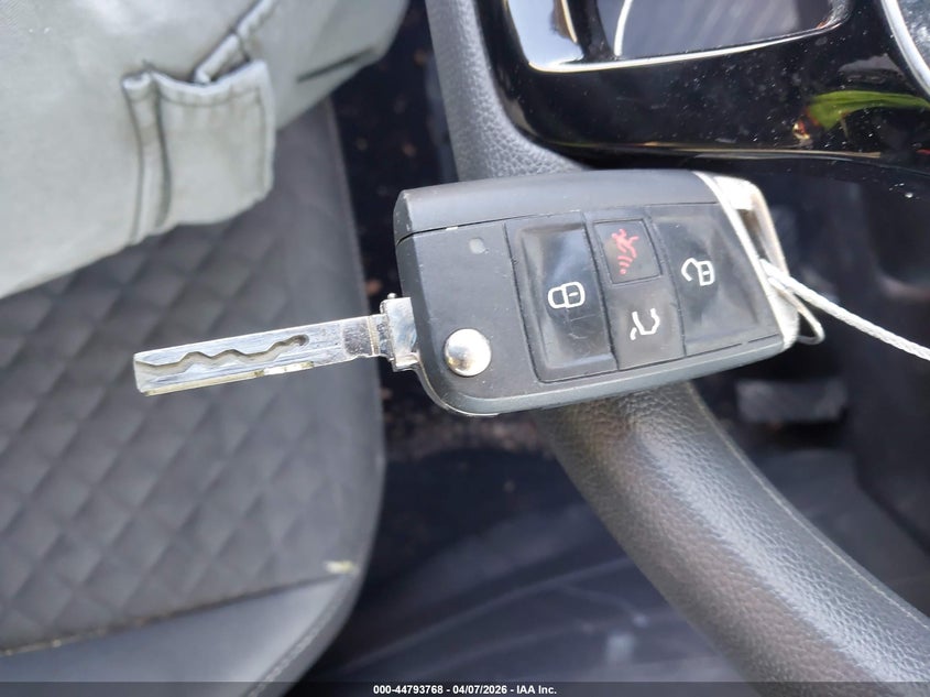 2021 VOLKSWAGEN TIGUAN 2.0T S — Photo 11