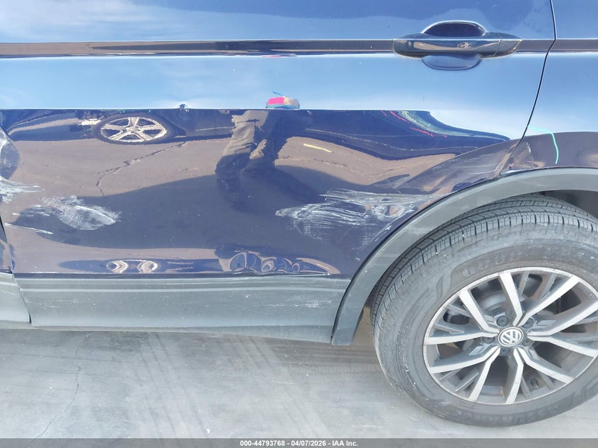 2021 VOLKSWAGEN TIGUAN 2.0T S — Photo 17
