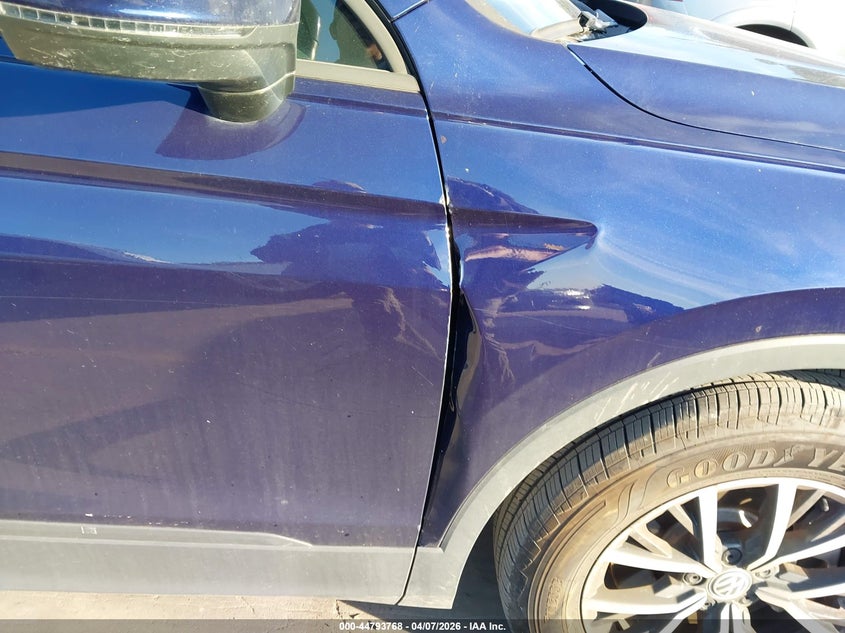 2021 VOLKSWAGEN TIGUAN 2.0T S — Photo 19
