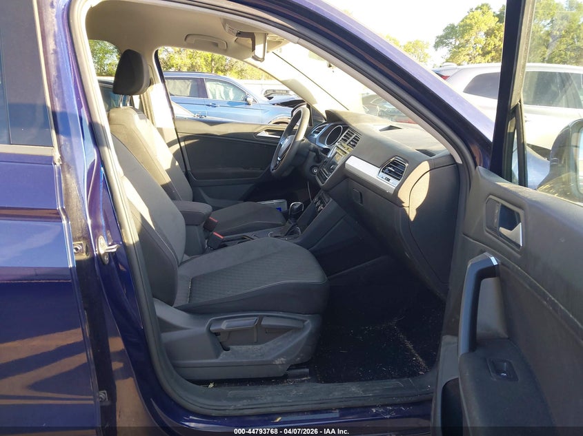 2021 VOLKSWAGEN TIGUAN 2.0T S — Photo 5