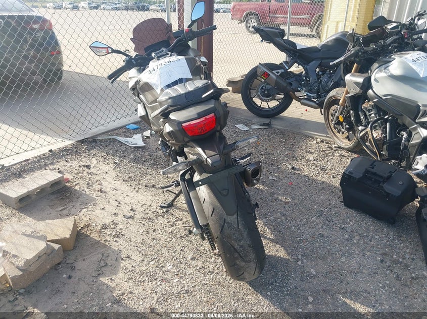 2025 Suzuki Gsx1000 Gt/Gt+ VIN: JS1EK12B4S7100143 Lot: 44793833