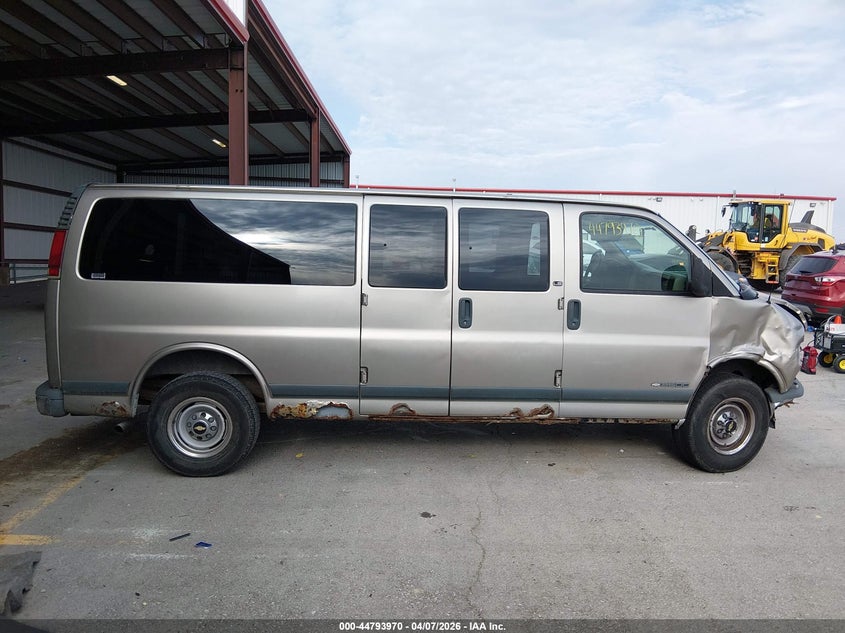 2001 Chevrolet Express VIN: 1GAHG39R611189159 Lot: 44793970