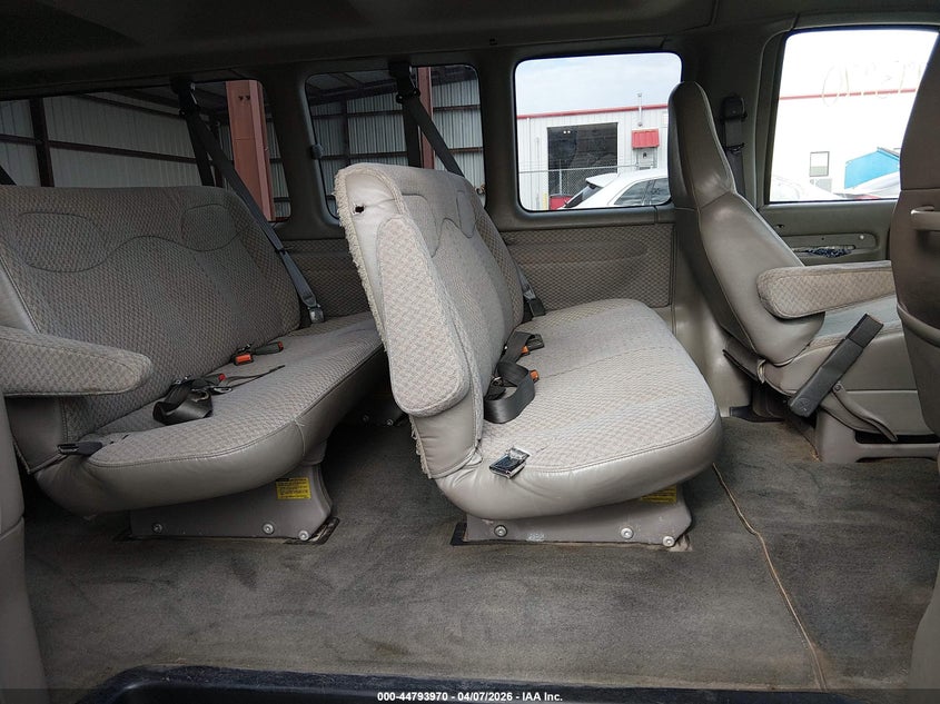 2001 Chevrolet Express VIN: 1GAHG39R611189159 Lot: 44793970