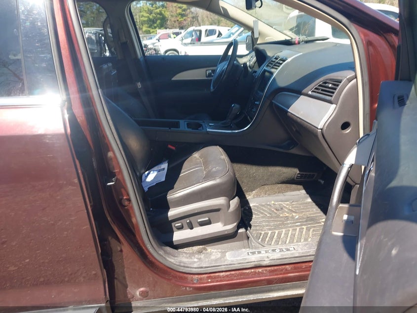 2LMDJ8JK2CBL15964 2012 Lincoln Mkx 3.7 Red