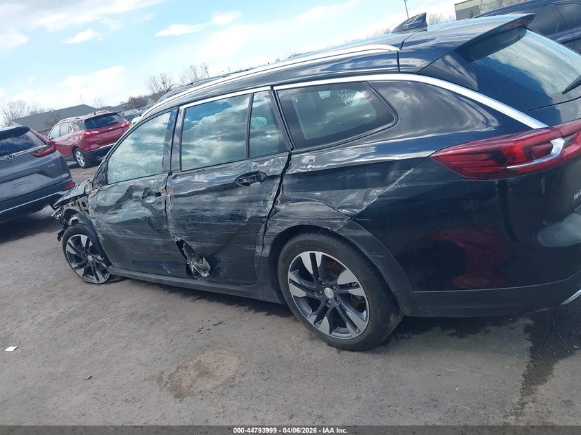 2018 Buick Regal Tourx Essence VIN: W04GV8SX6J1085473 Lot: 44793999