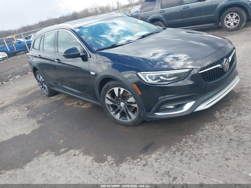 2018 Buick Regal Tourx Essence VIN: W04GV8SX6J1085473 Lot: 44793999