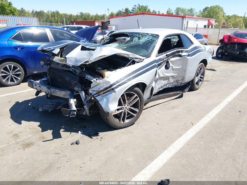 DODGE CHALLENGER - zdjęcie 2