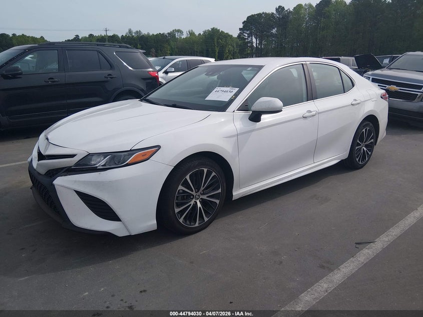 2020 Toyota Camry Se