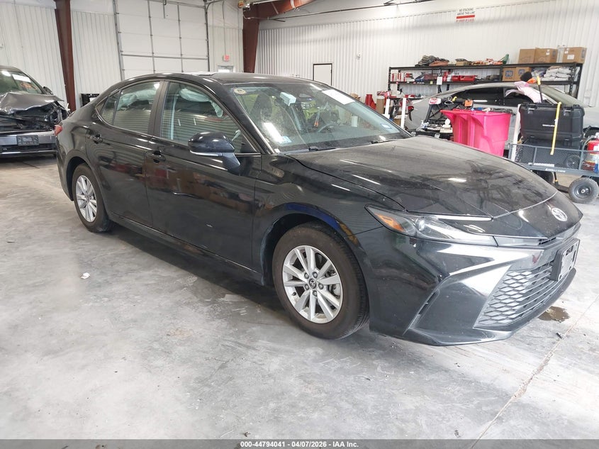 2025 TOYOTA CAMRY LE