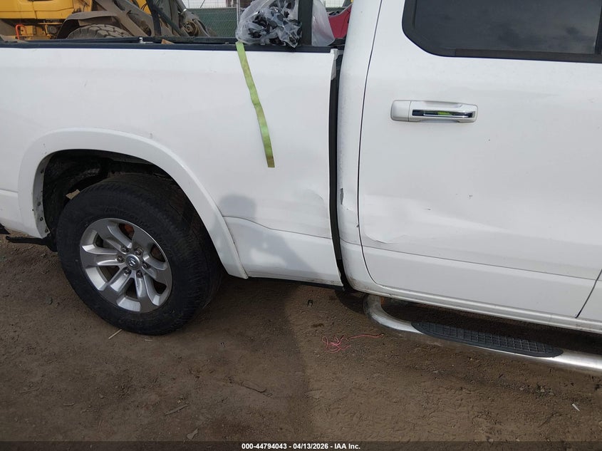 1C6SRFDT5LN261628 2020 Ram 1500 5.7 Laramie 4x4 6'4 Box White