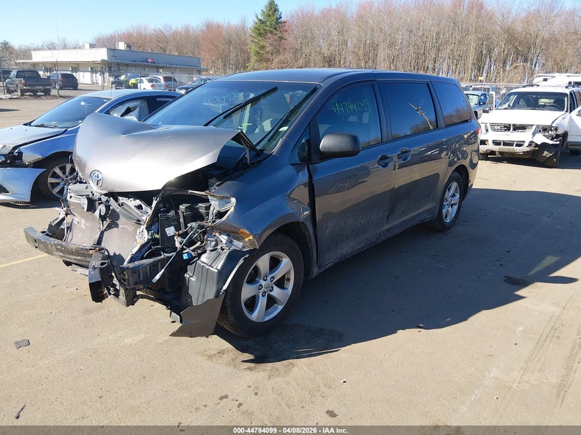 2013 Toyota Sienna L V6 7 Passenger 5TDZK3DC4DS349740 photo 1