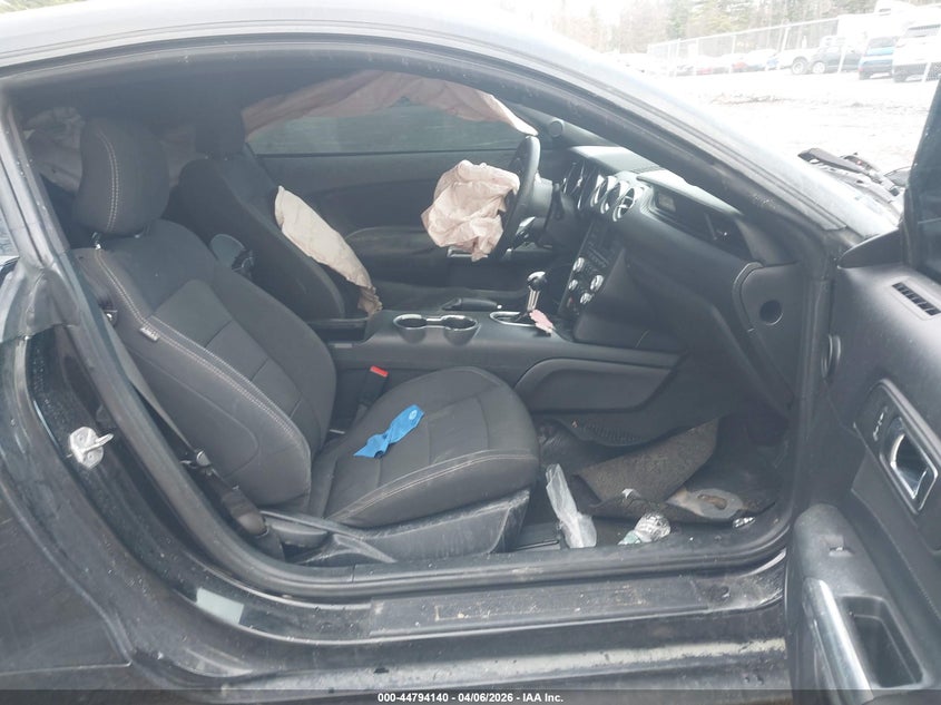 2017 Ford Mustang V6