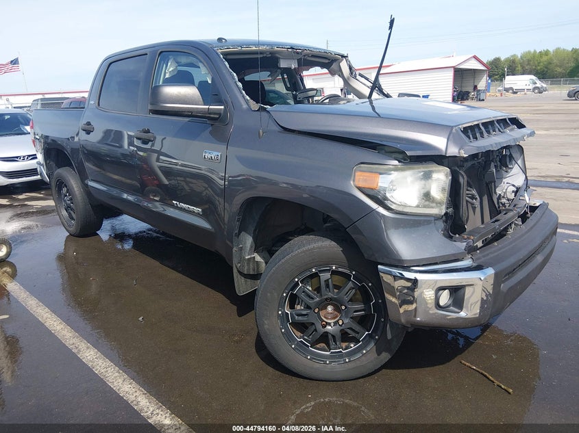 TOYOTA TUNDRA 2018. Lot# 44794160. VIN 5TFEY5F15JX235224. Photo 1
