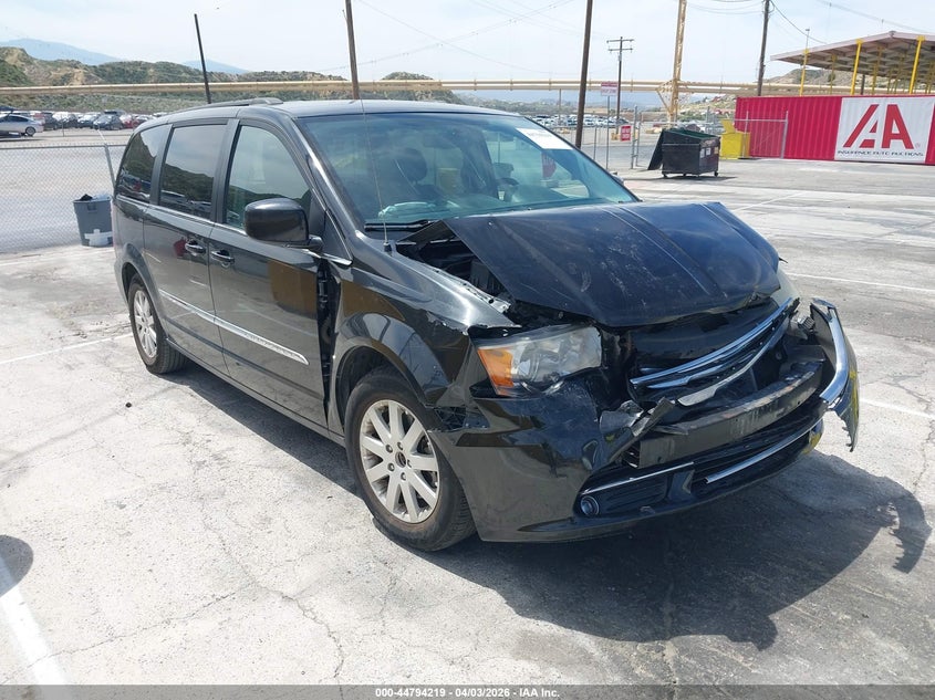 2014 Chrysler Town & Country Touring