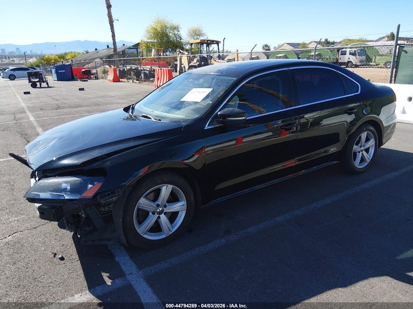 2013 Volkswagen Passat 2.5l Se 1VWBP7A38DC125710 photo 1