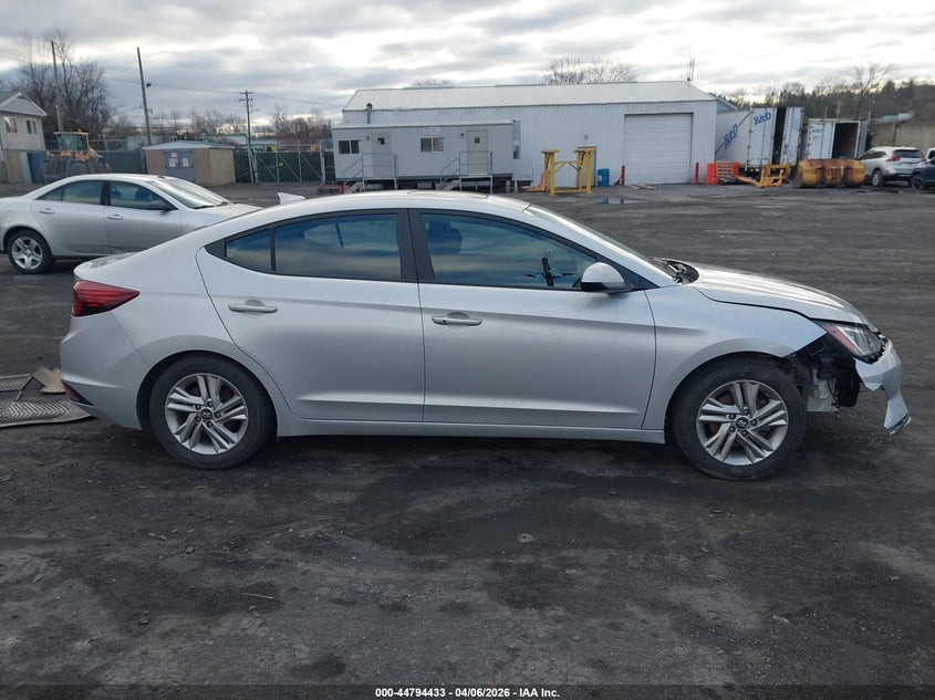 2019 Hyundai Elantra - widok 13