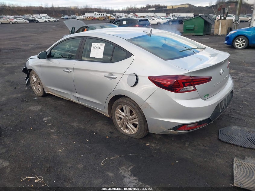 2019 Hyundai Elantra - widok 3