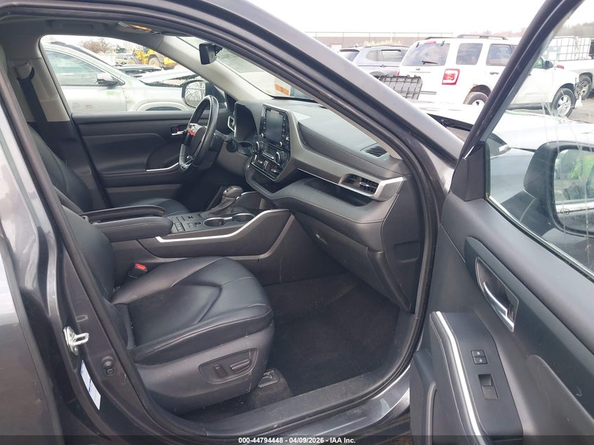 2020 Toyota Highlander Xle